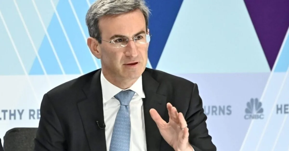 Who is Peter Orszag Bald? Director of the Office Management